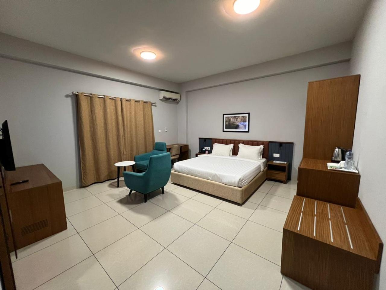 Hotel Golf Coast Kinshasa Exterior foto